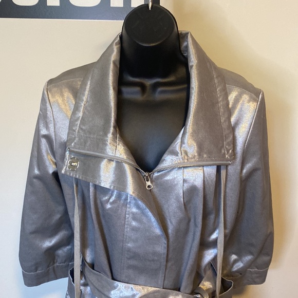 PRE-OWNED WOMEN’S VINTAGE RETRO CACHE METALLIC BELTED TRENCH JACKET - Picture 4 of 16